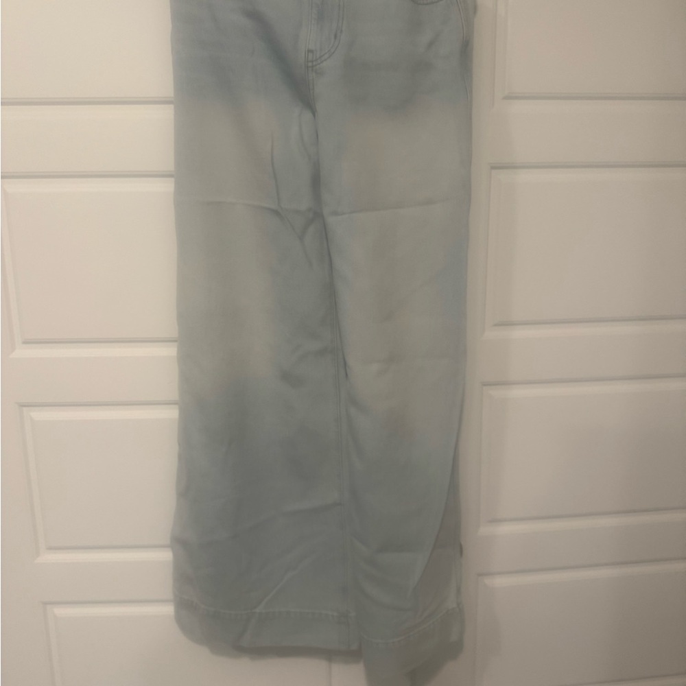Women's Light Blue Jeans